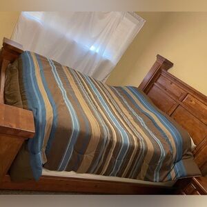 Queen Size Comforter, Bed Skirt & Sheet Set